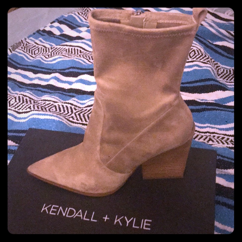 BRAND NEW SUEDE SOCK FIT BOOTIES